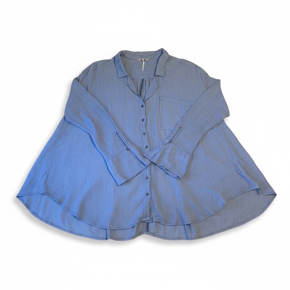 Free People Women’s Light Blue Oversized Pinstripe Button-Up Shirt. Size M - Picture 3 of 9
